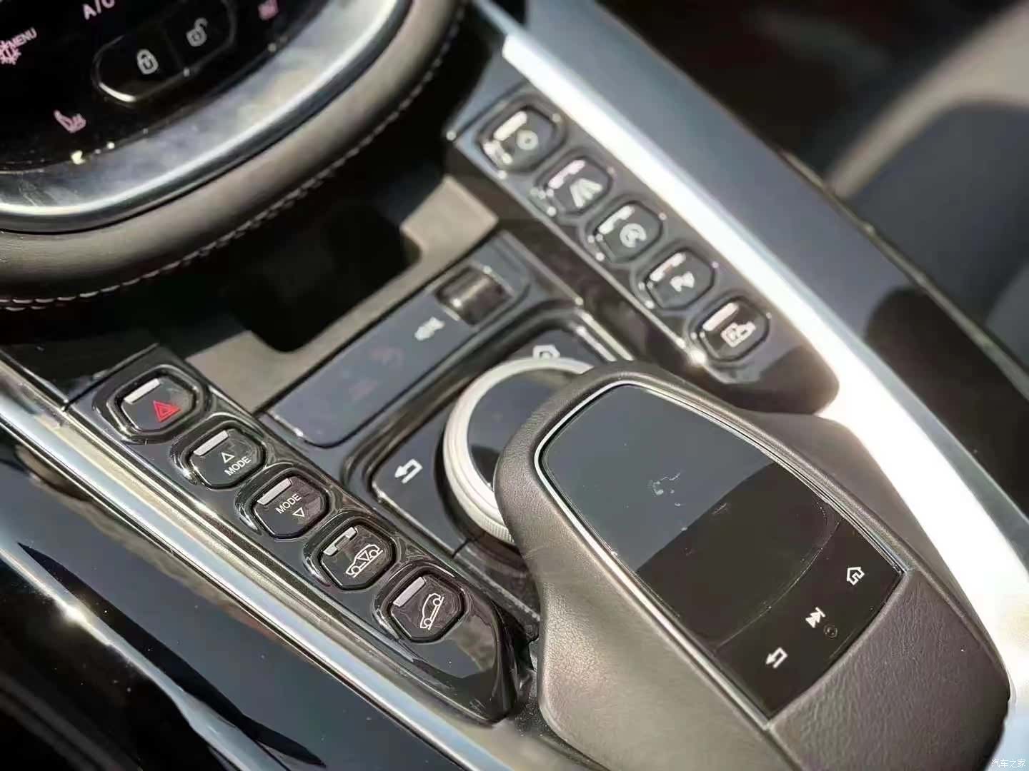 Aston Martin DBX, 2021 6