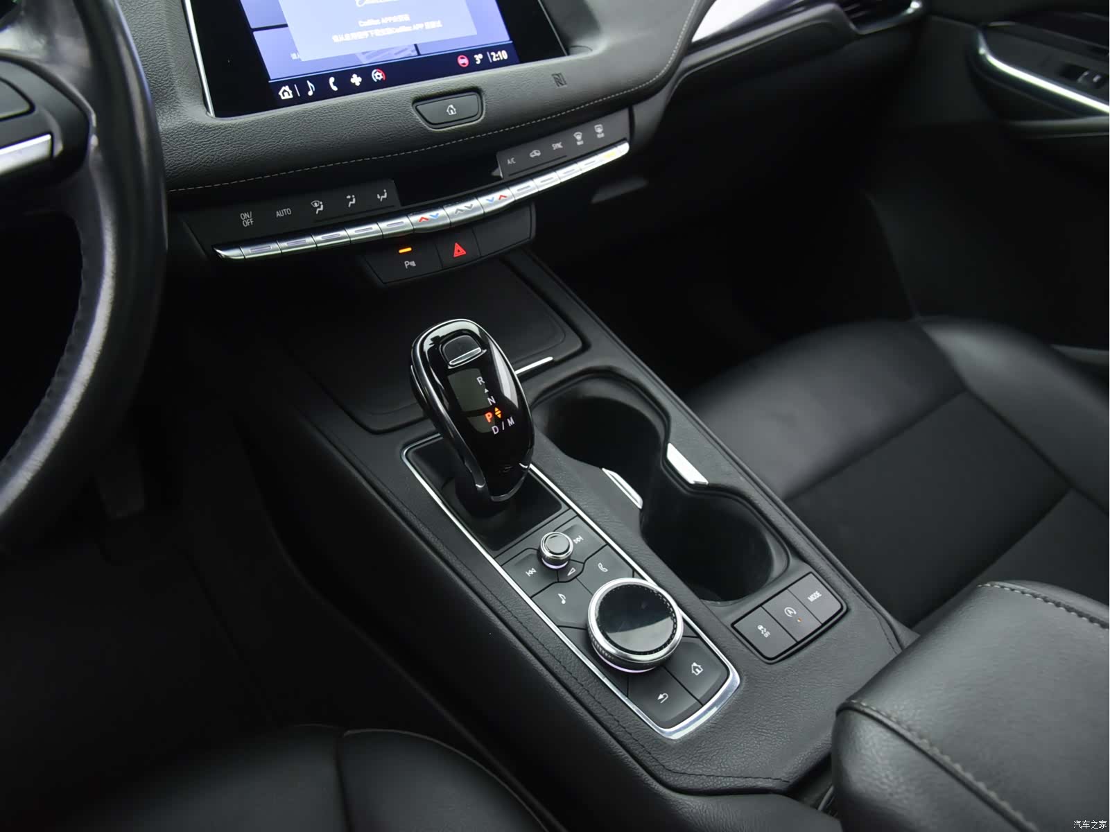 Cadillac XT4, 2021 10