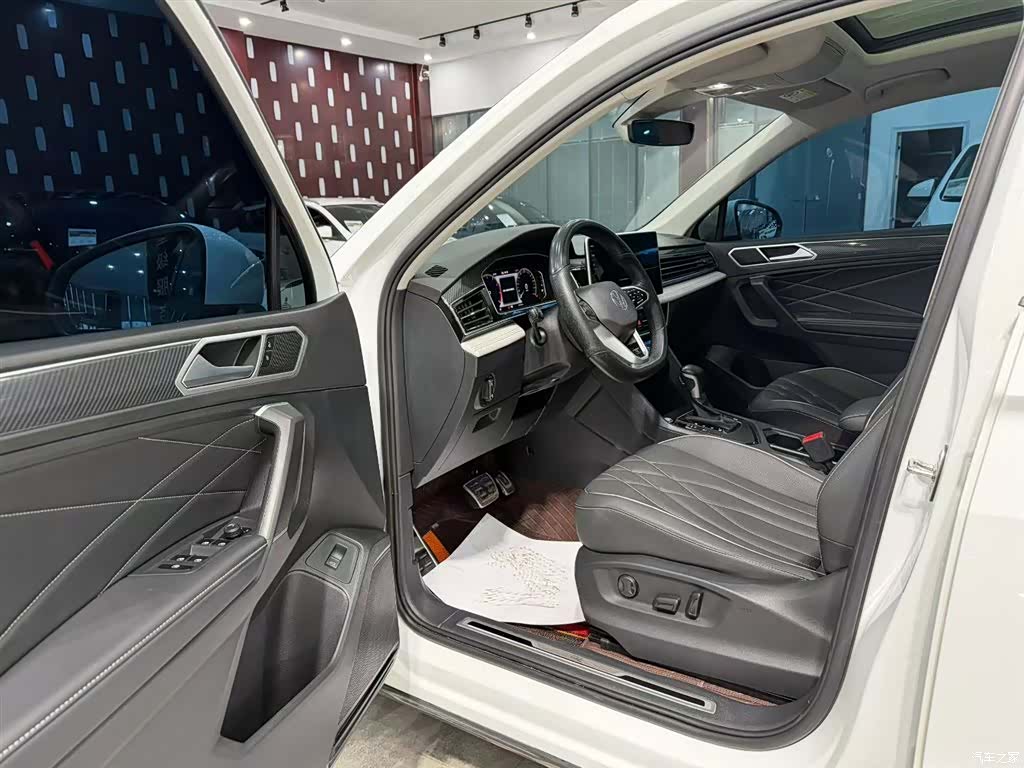 Volkswagen Tiguan L, 2024 14