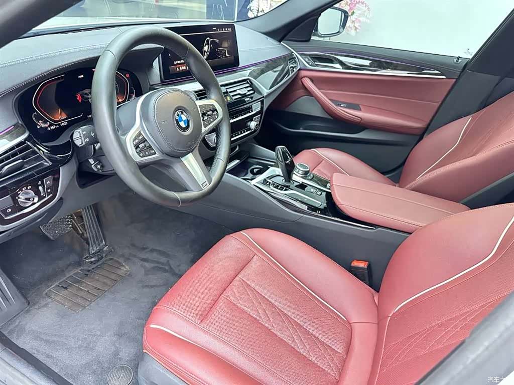 BMW 5 Series, 2022 28