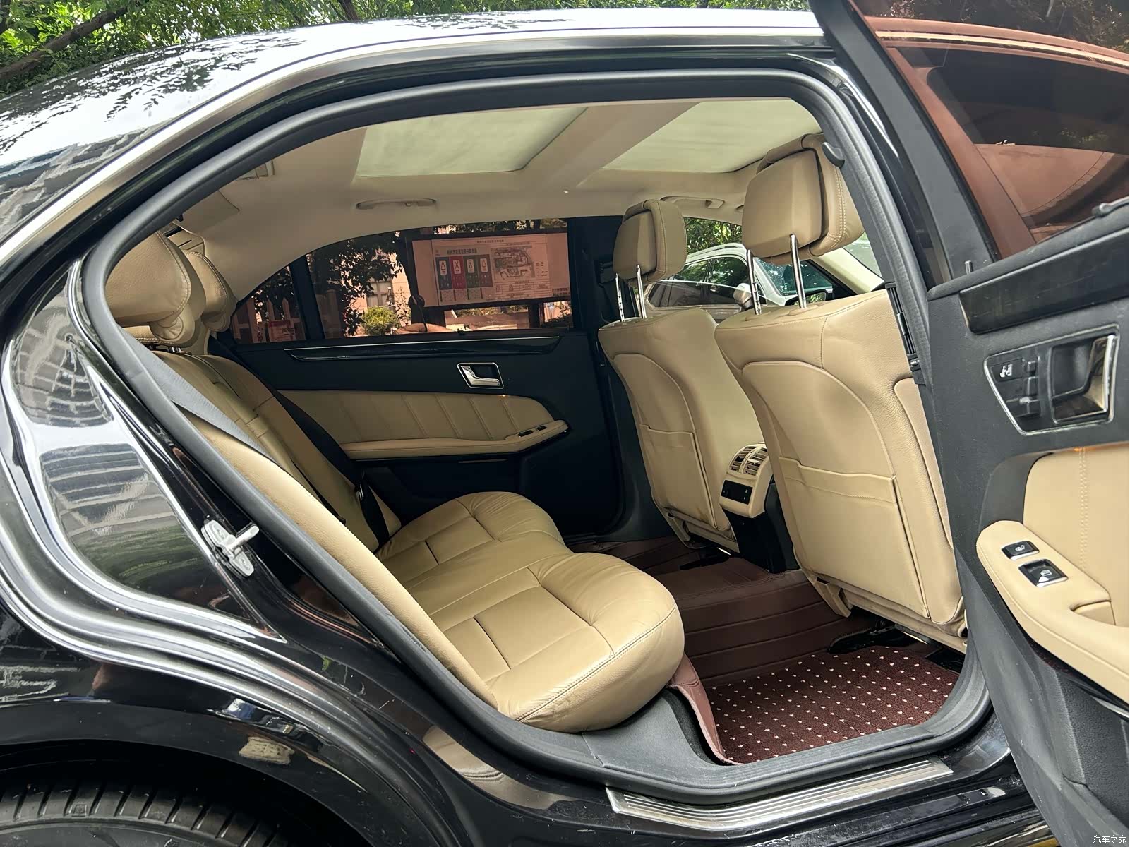 Mercedes-Benz E-Class, 2012 15