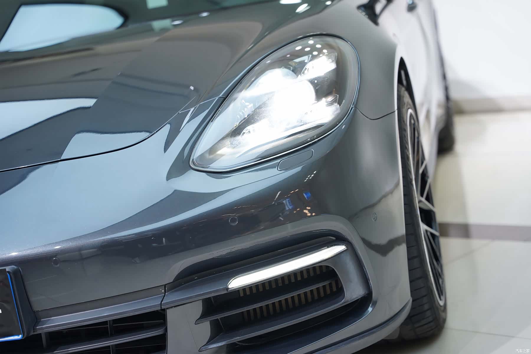 Porsche Panamera, 2018 7