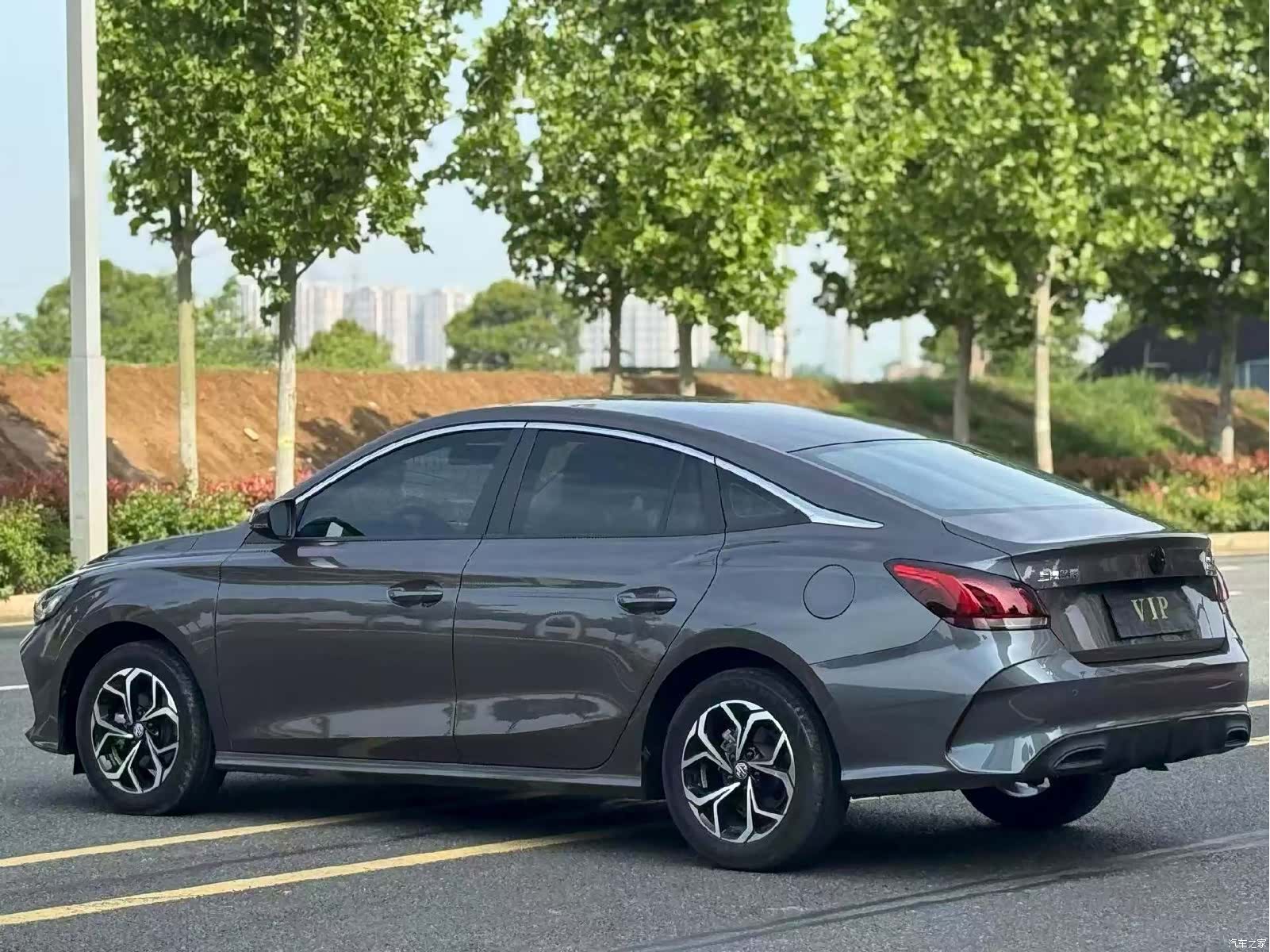 MG MG5, 2023 9