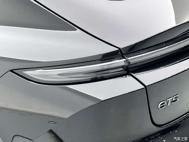 NIO ET5, 2022 10
