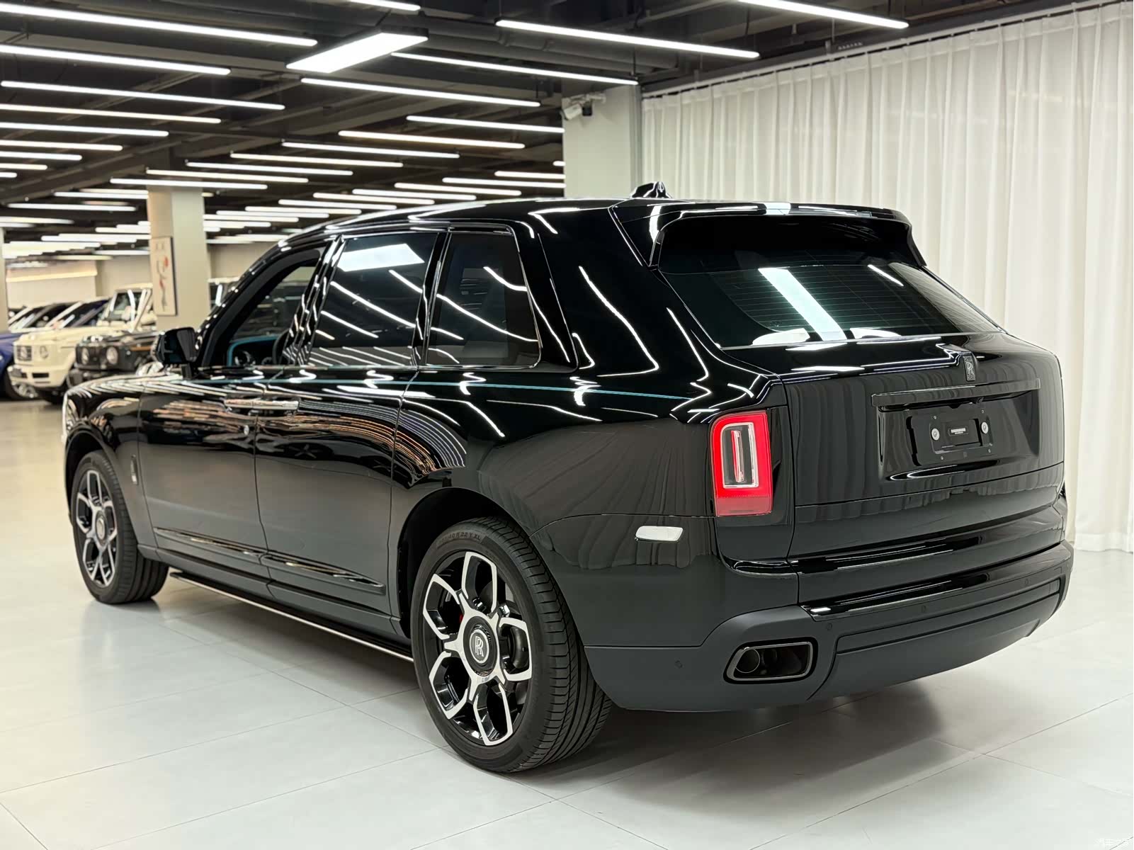 Rolls-Royce Cullinan, 2022 все фото