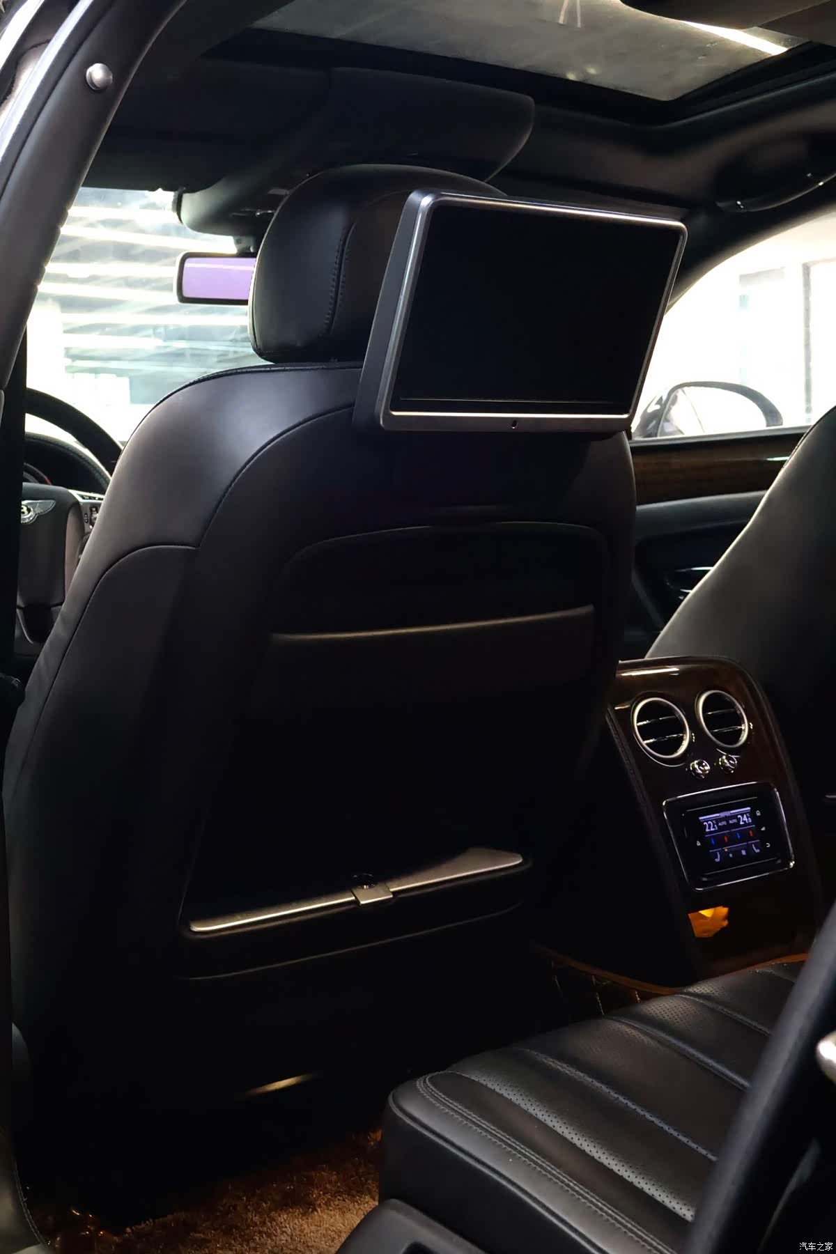 Bentley Flying Spur, 2017 8
