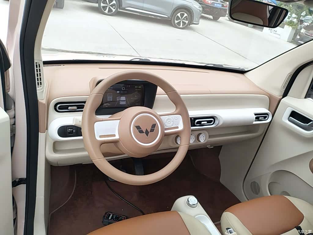 Wuling MINIEV, 2024 10