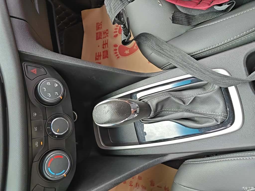 Chevrolet 320, 2018 14