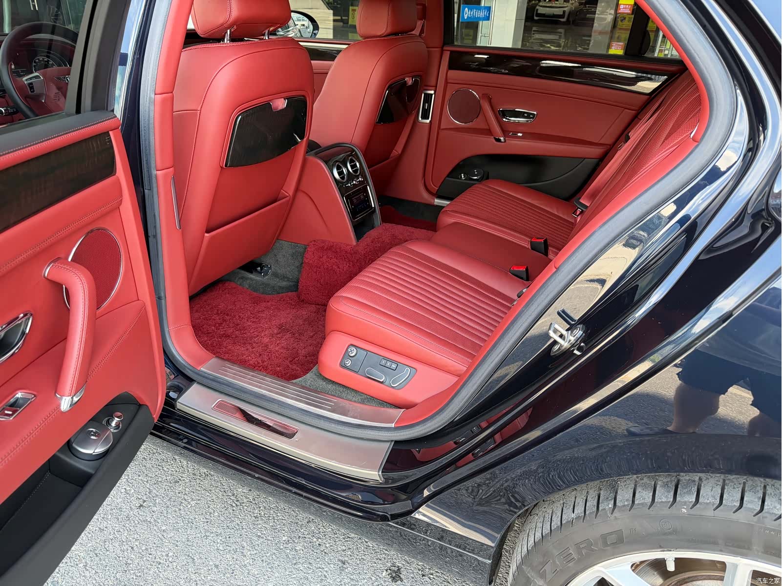 Bentley Flying Spur, 2018 11