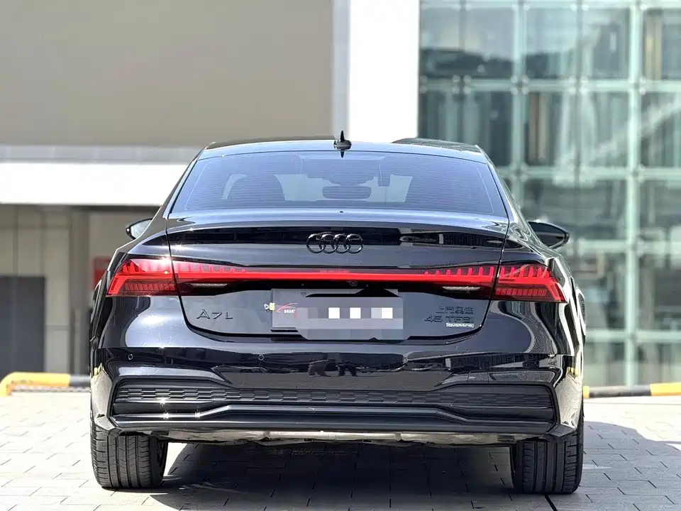 Audi A7L