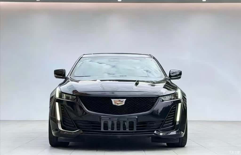 Cadillac CT5, 2022 2