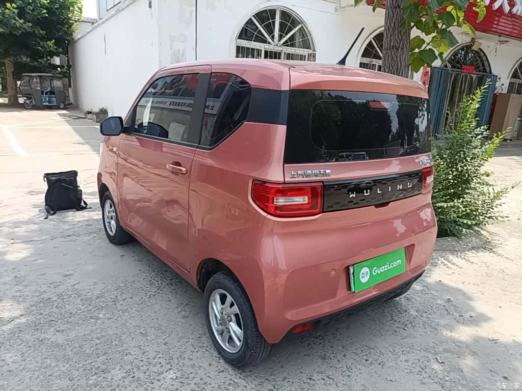 Wuling MINIEV, 2020 все фото