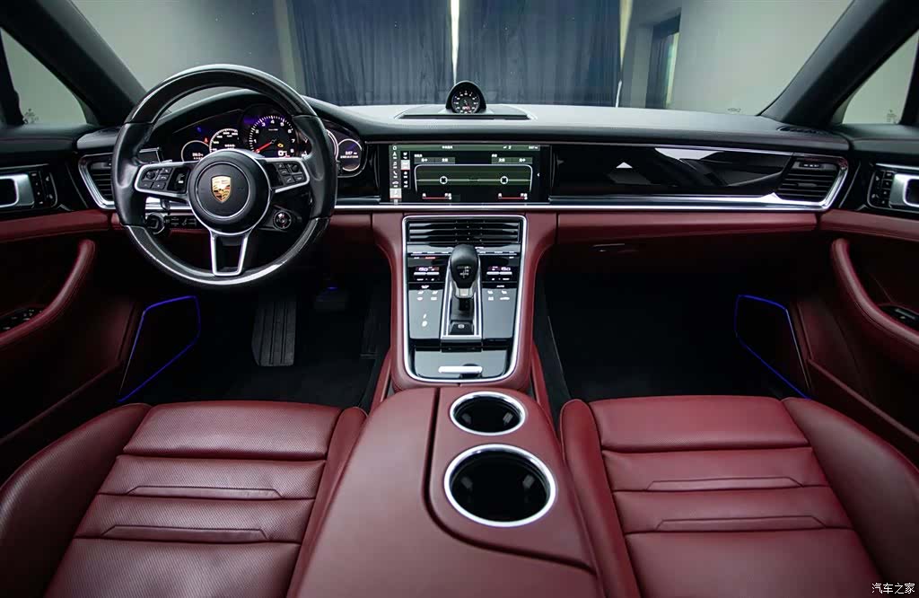 Porsche Panamera, 2018 11