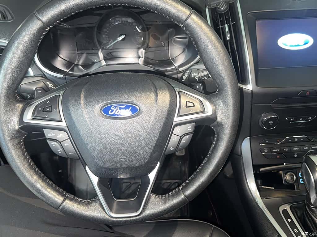 Ford Edge, 2018 3