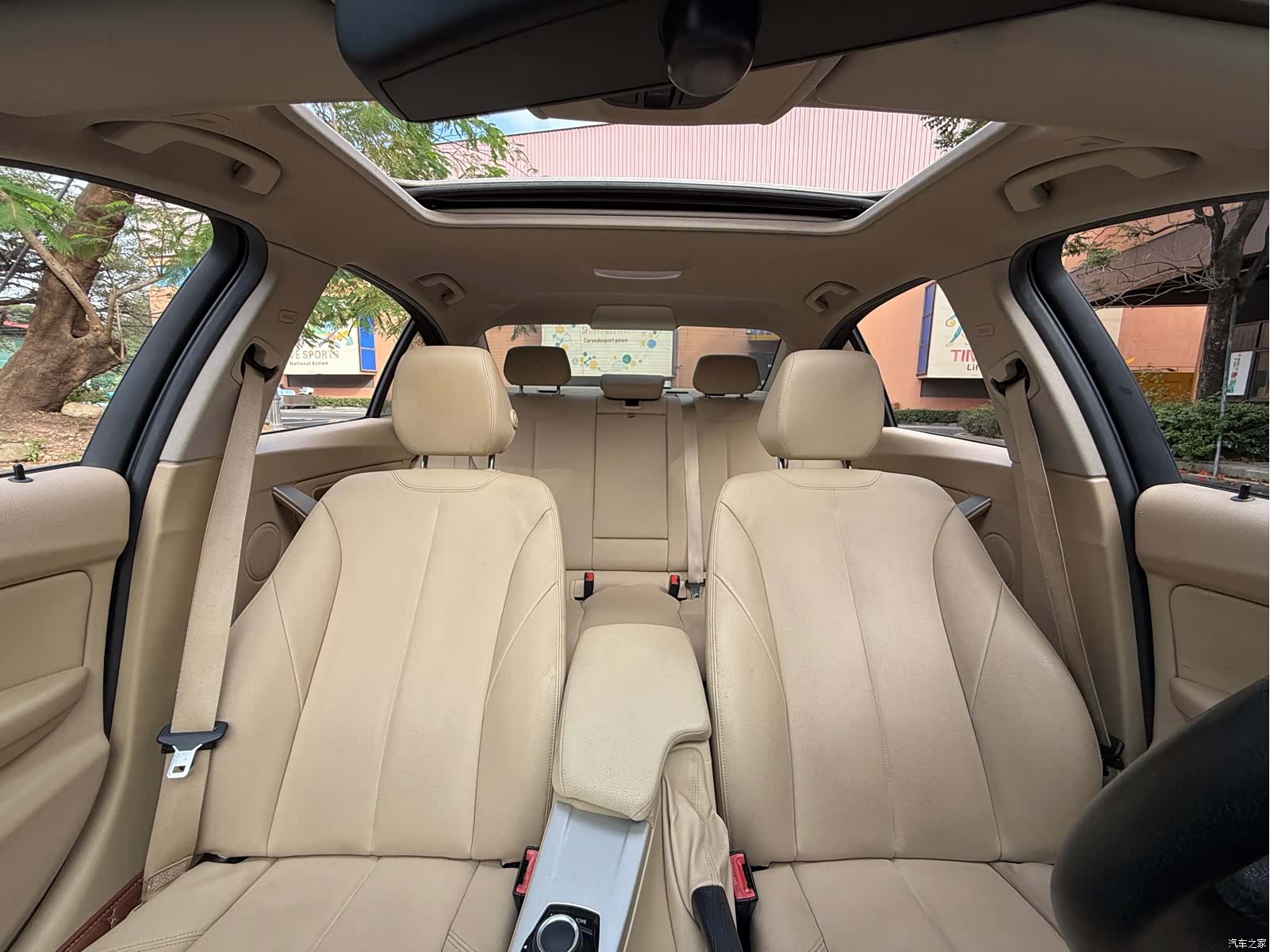 BMW 3 Series, 2015 11