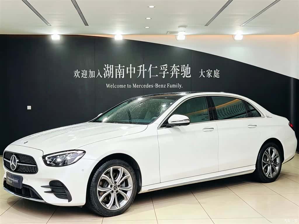 Mercedes-Benz E-Class, 2022 1