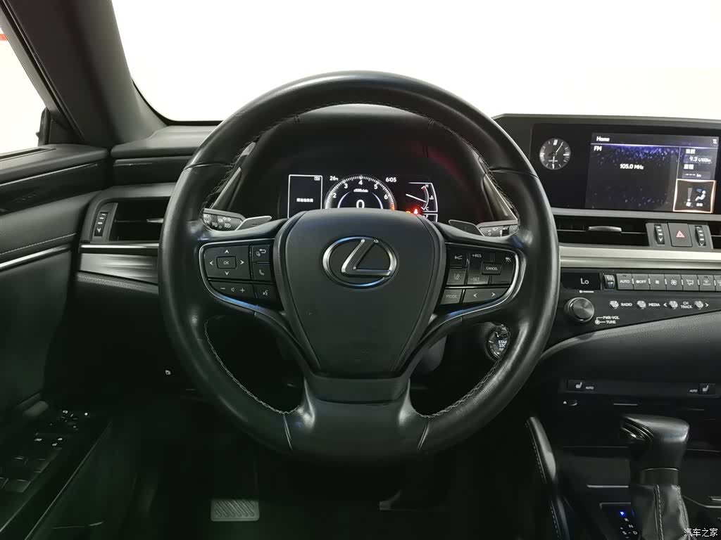 Lexus ES, 2019 11