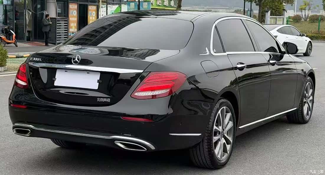 Mercedes-Benz E-Class, 2019 3