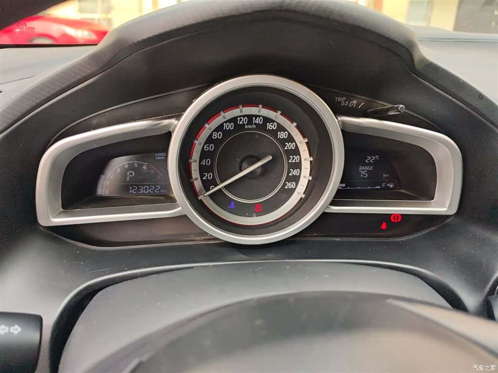 Mazda Mazda3, 2015 4