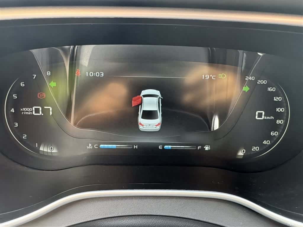 Geely Emgrand, 2018 16