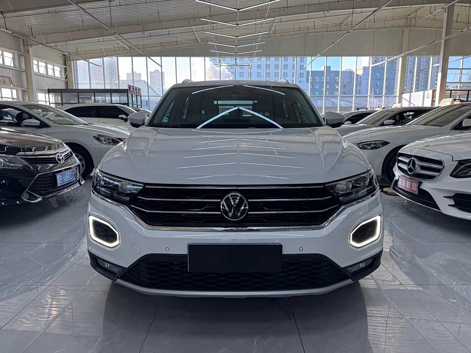 Volkswagen T-ROC exploring Songs