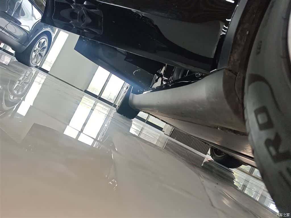 Tesla Model Y, 2023 21