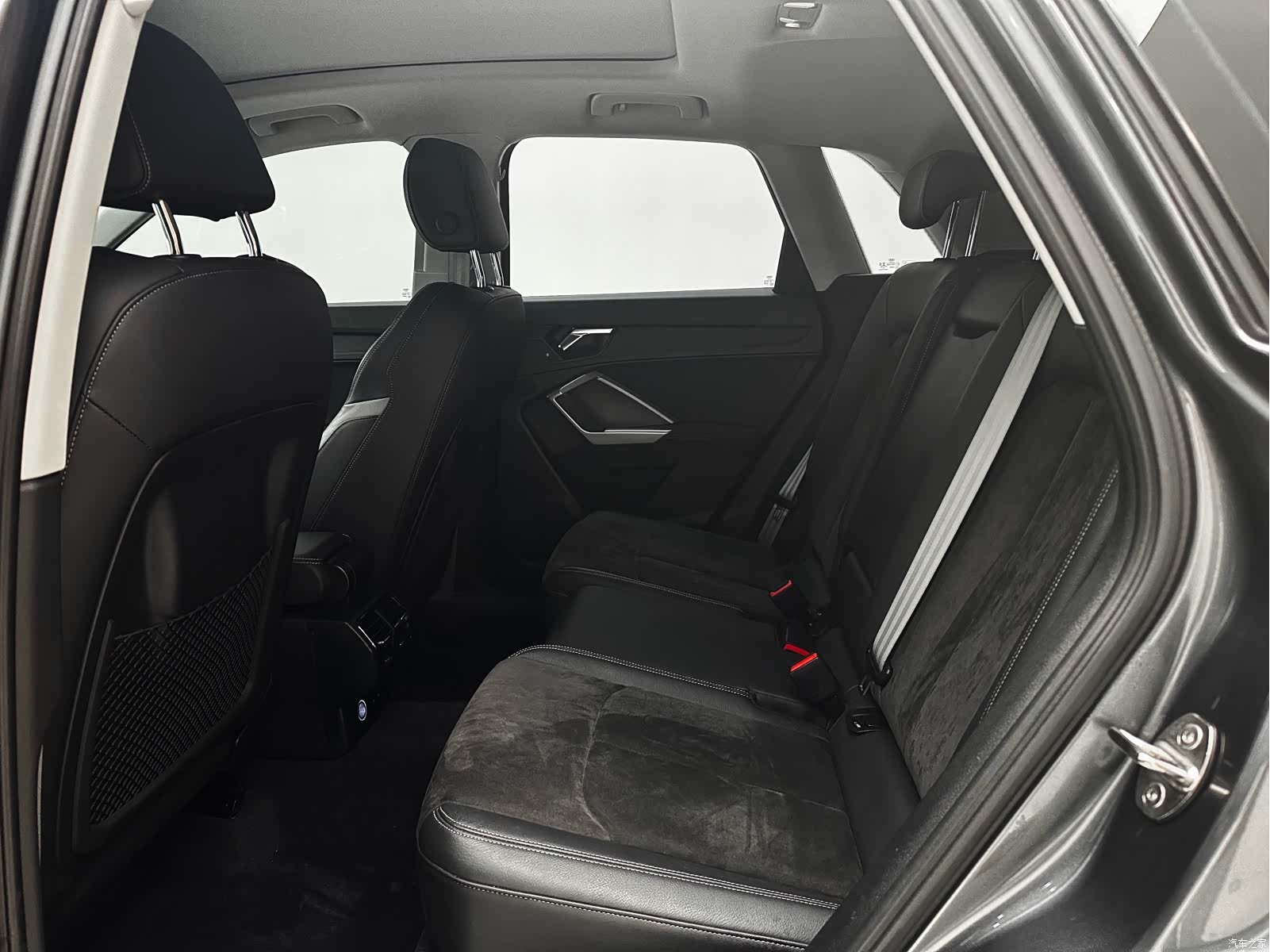 Audi Q3, 2022 14
