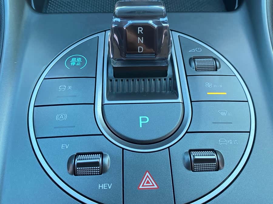 BYD Haili 05 DM-i 2025, фото 13