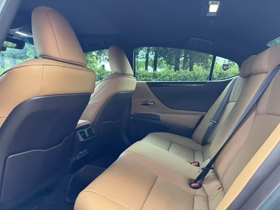 Lexus ES Lexus ES