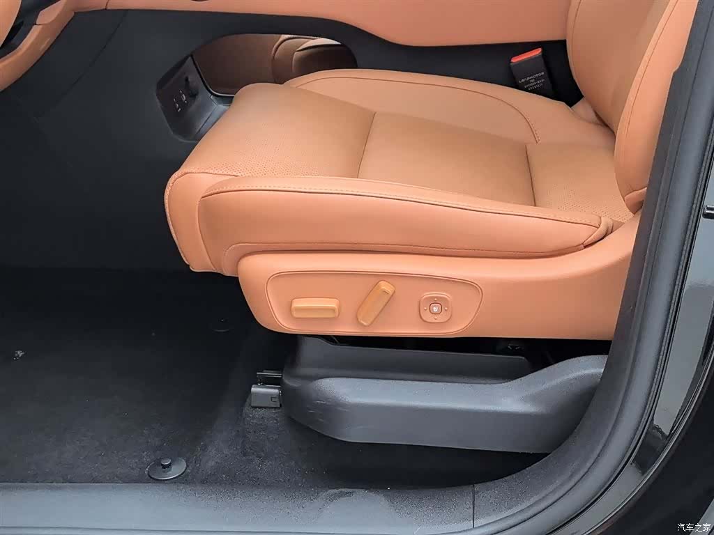 Leapmotor C16, 2025 20