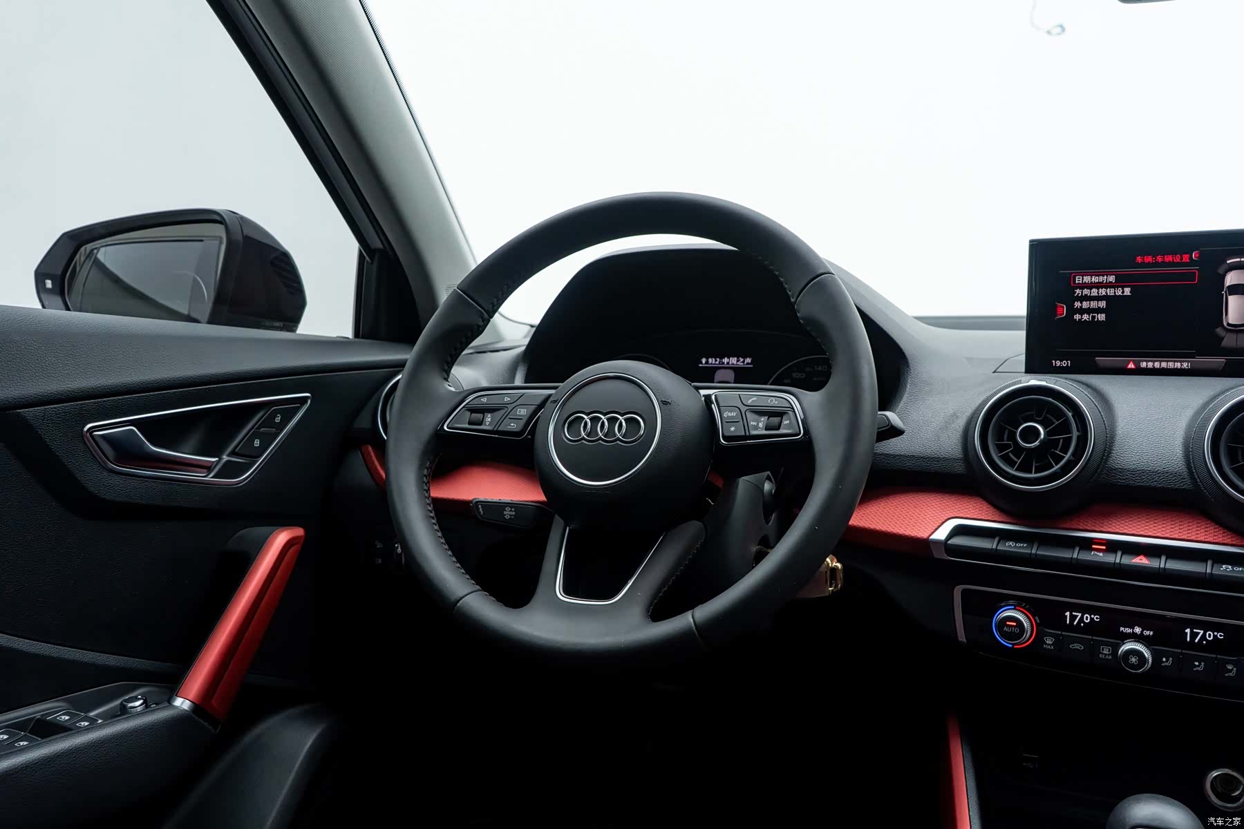 Audi Q2L, 2019 15