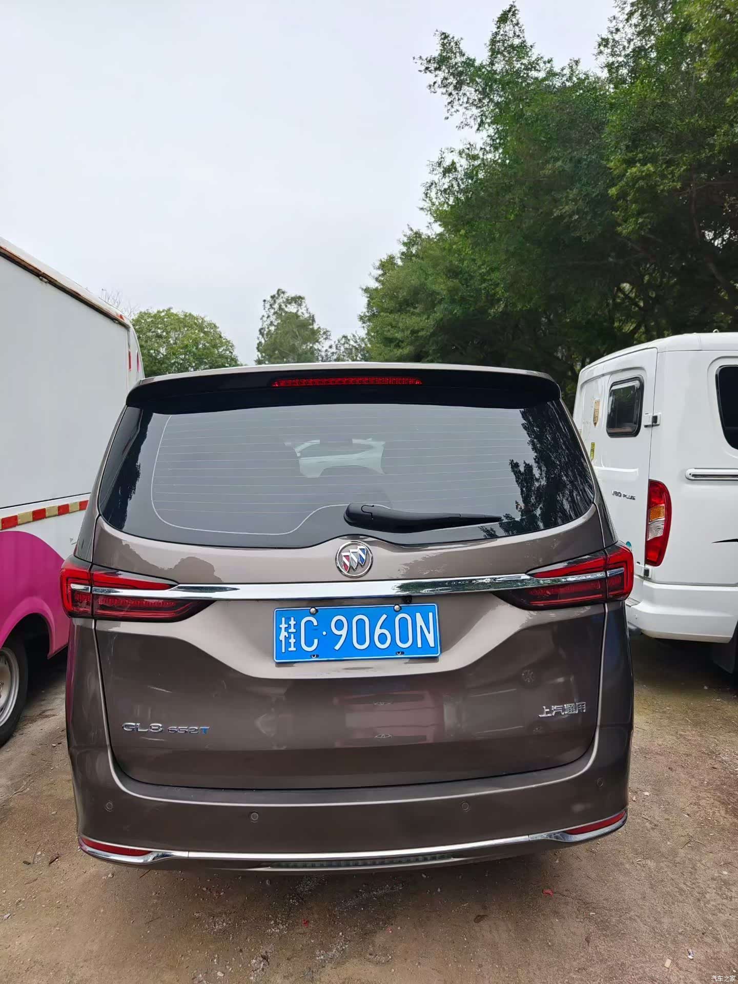 Buick GL8, 2022 4