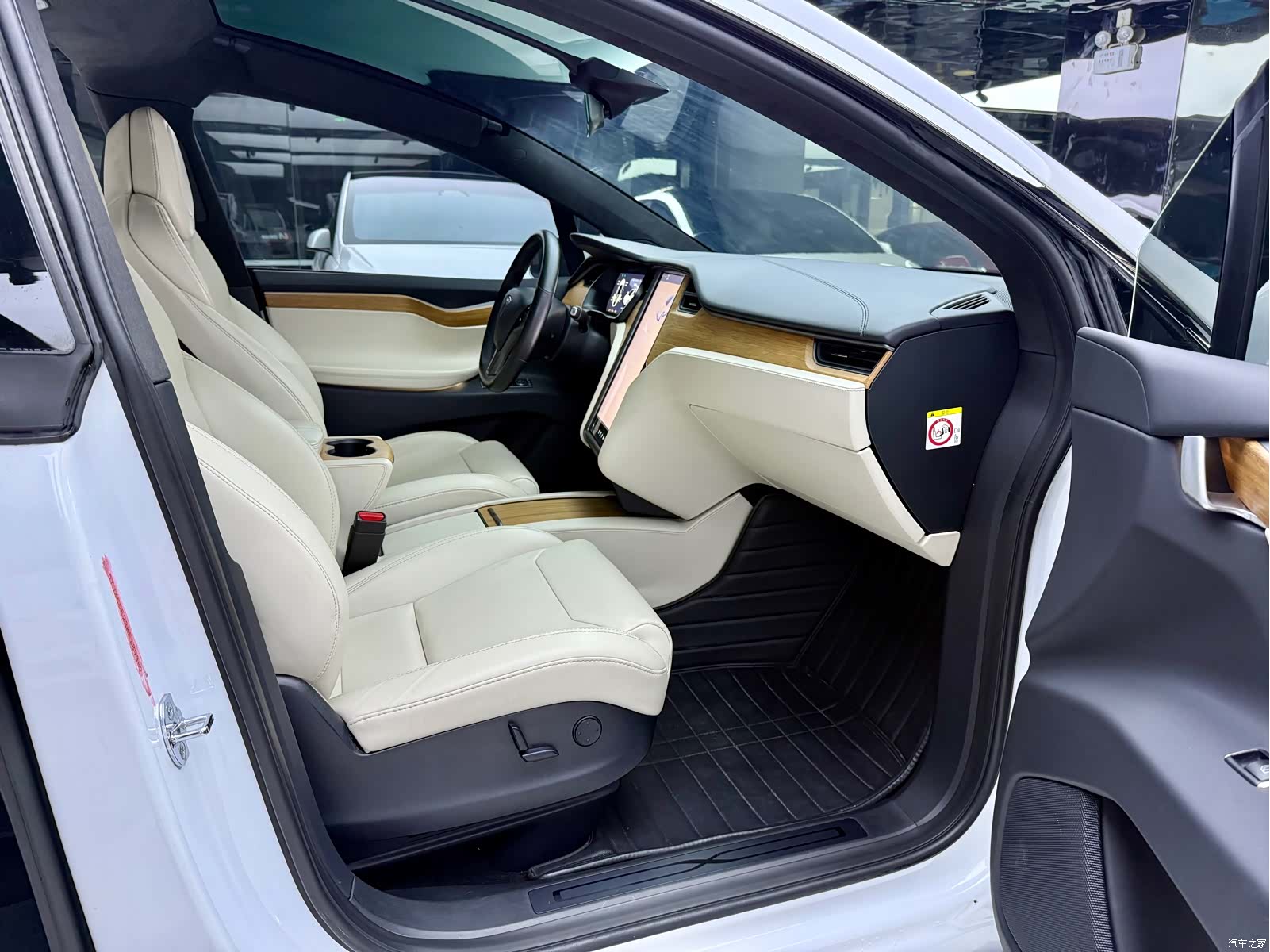 Tesla Model X, 2019 12