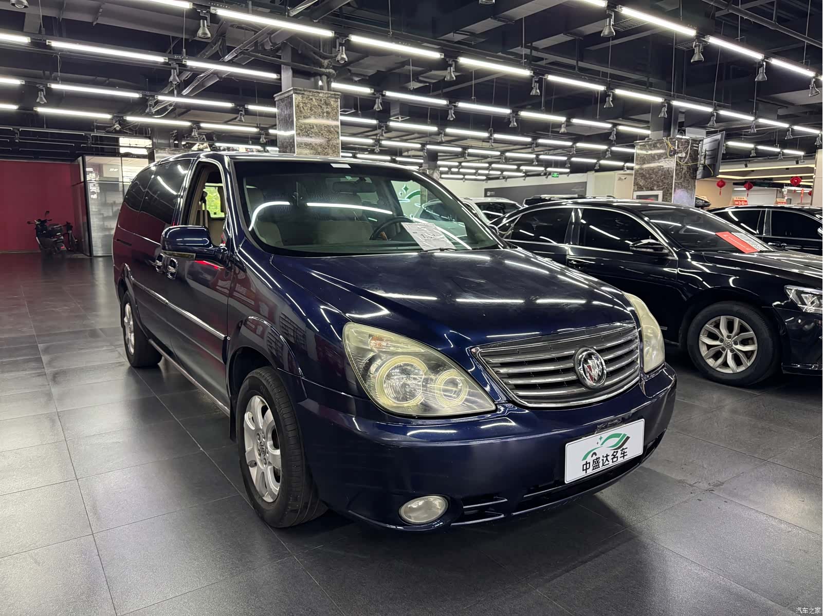 Buick GL8, 2009 3