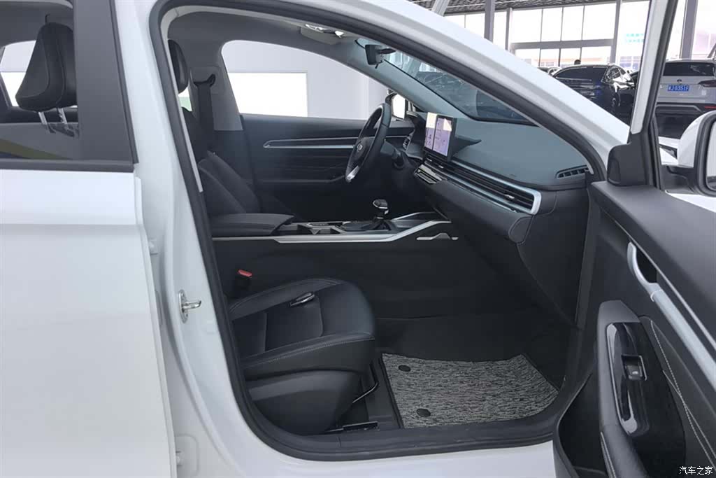 Geely Emgrand, 2024 8