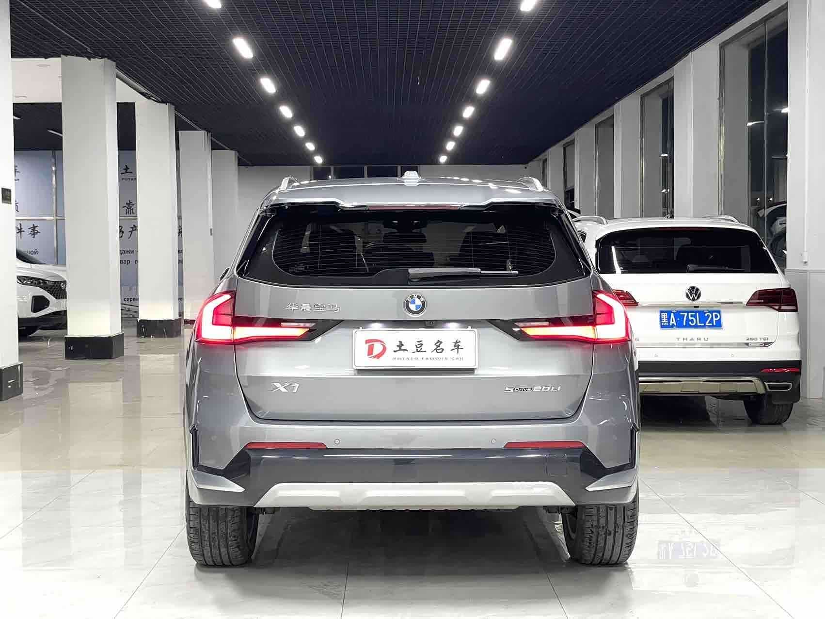 BMW X1, 2023 все фото