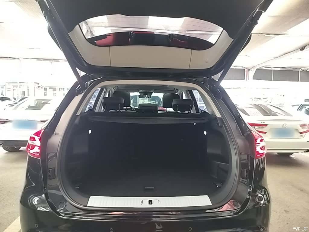 Hongqi HS5, 2022 12