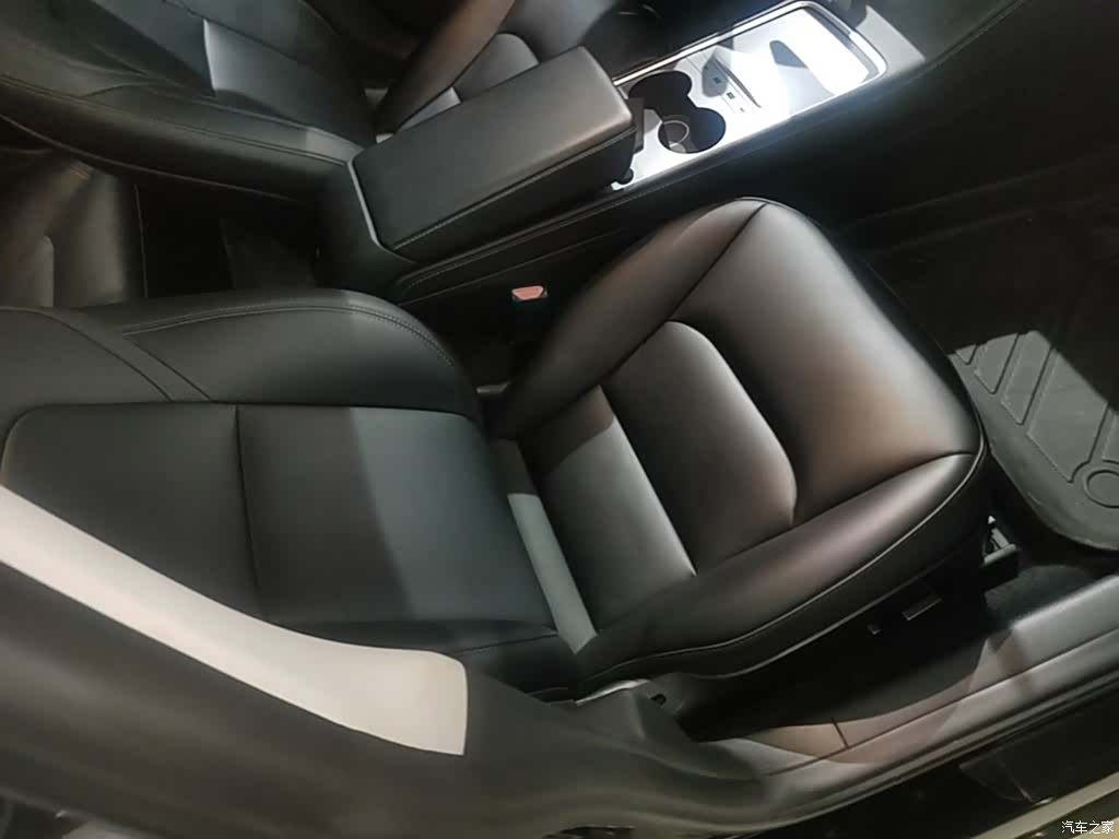 Tesla Model 3, 2023 25