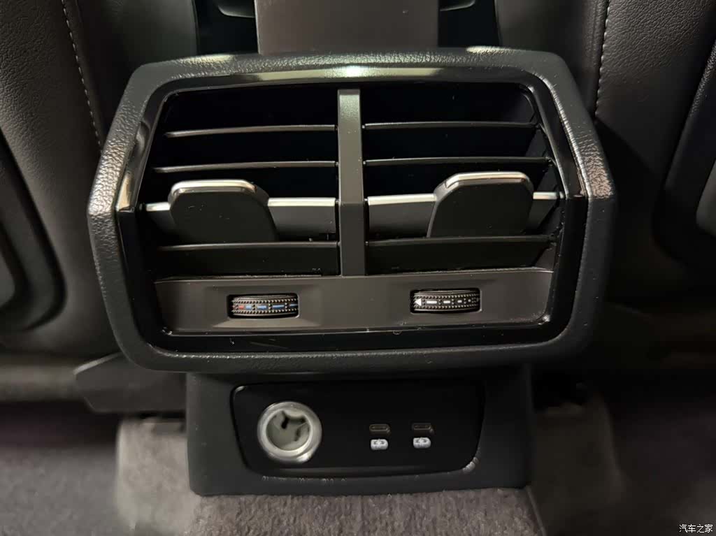 Audi Q3, 2023 19