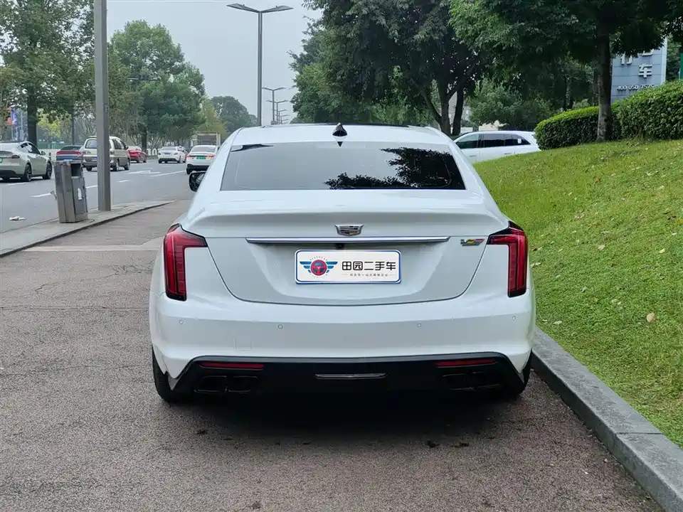 Cadillac CT5