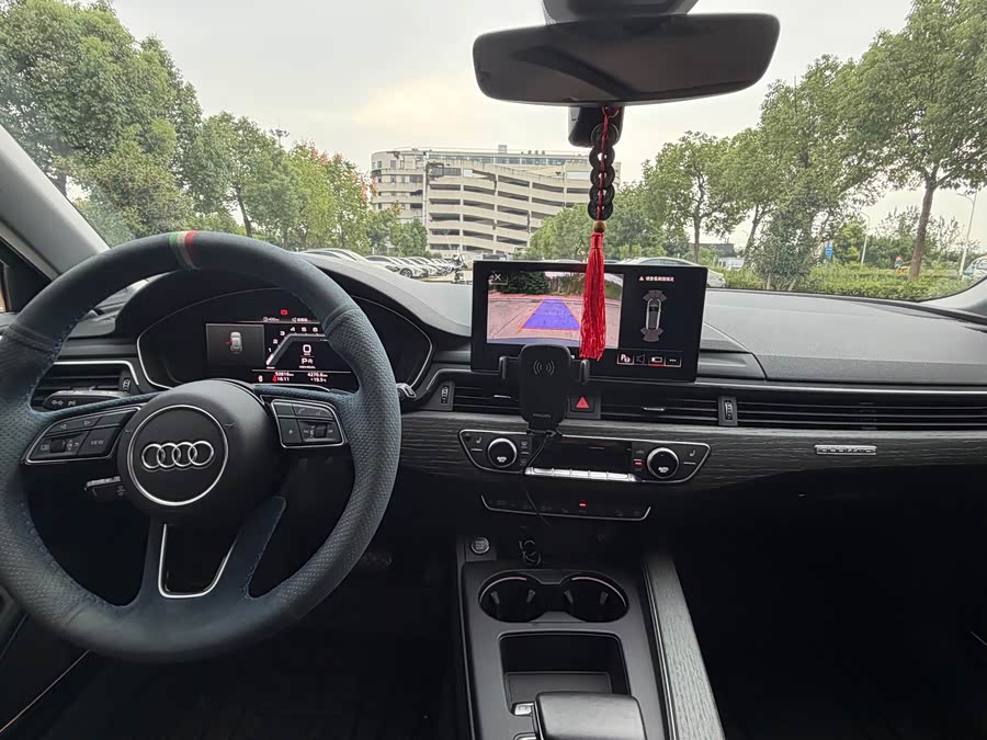 Audi A4 2022, фото 16