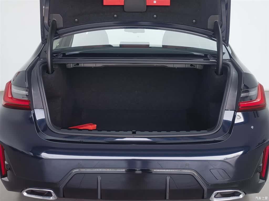 BMW 3 Series, 2026 16