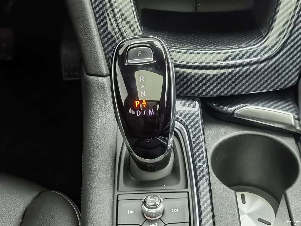 Cadillac XT5, 2021 13