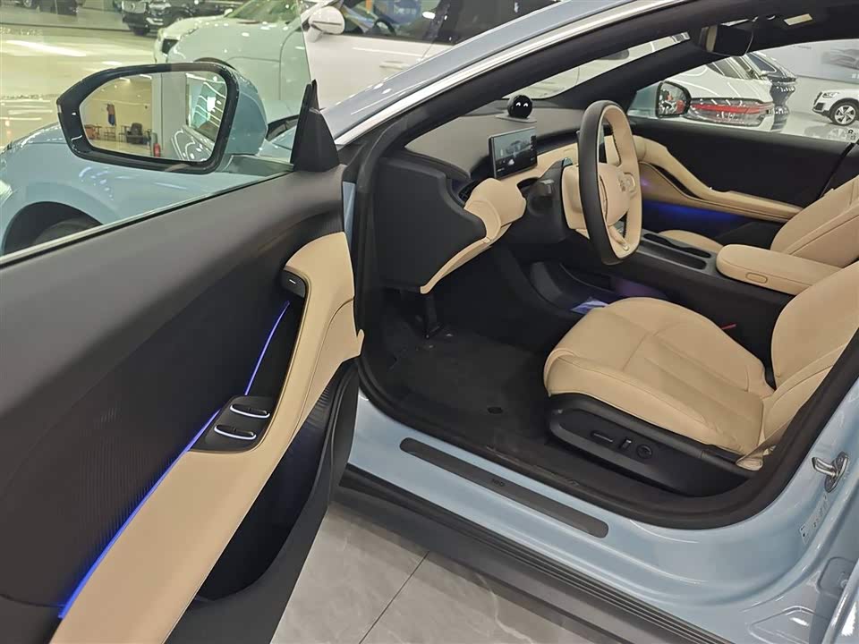 NIO ET5