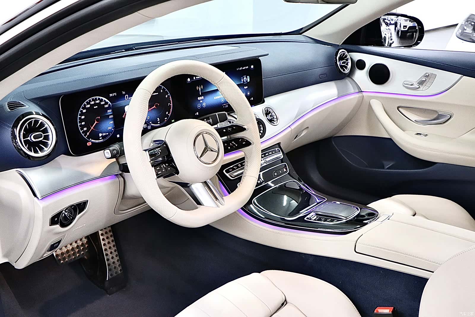 Mercedes-Benz E-Class, 2023 11