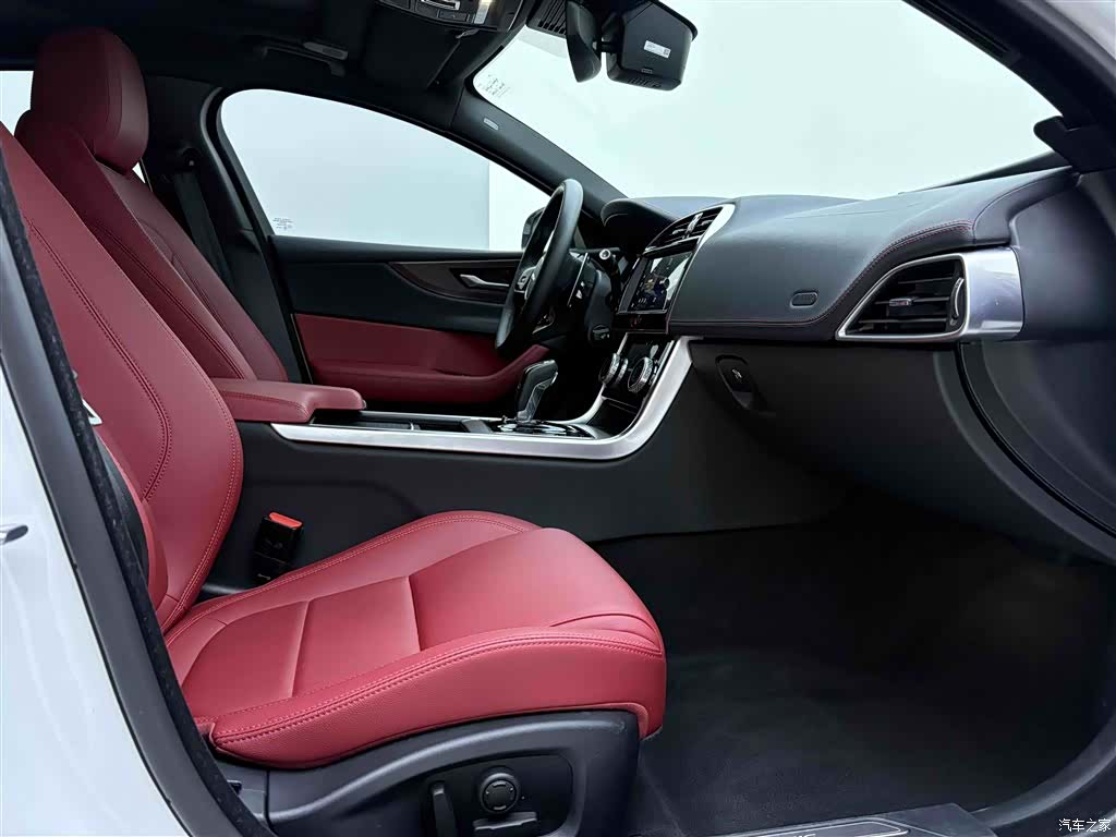 Land Rover XEL, 2023 18