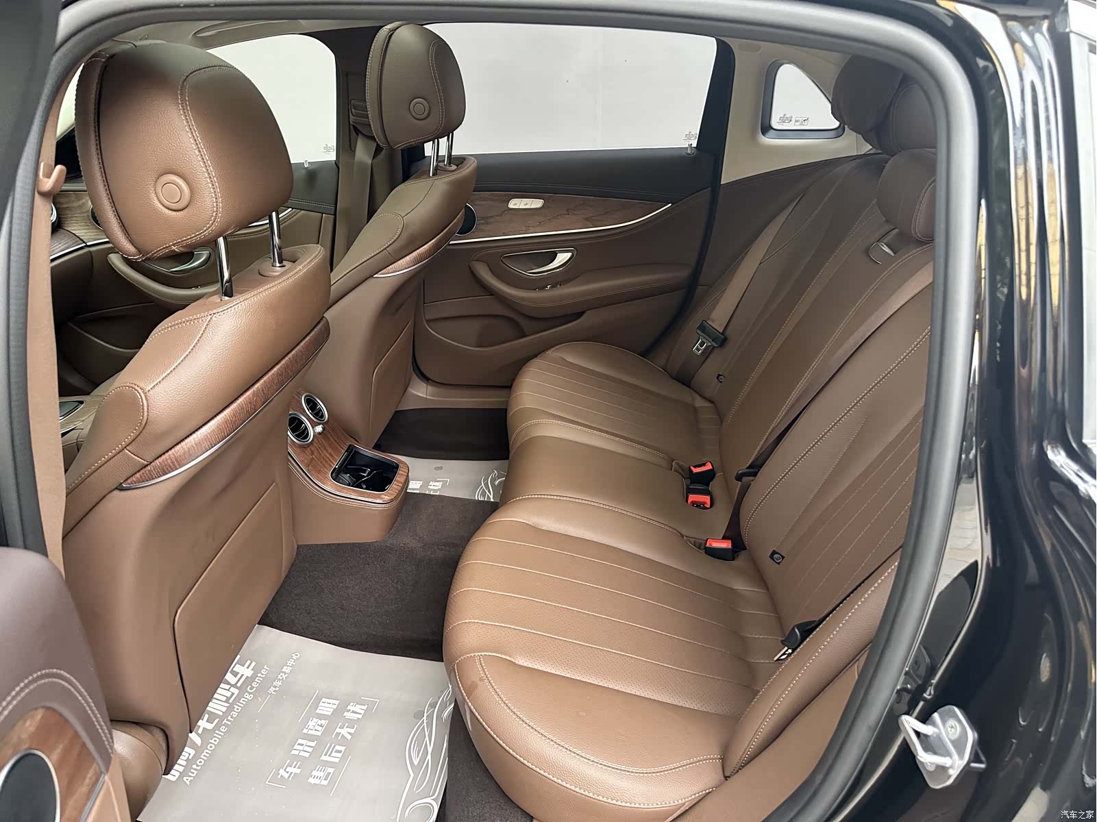 Mercedes-Benz E-Class, 2023 12