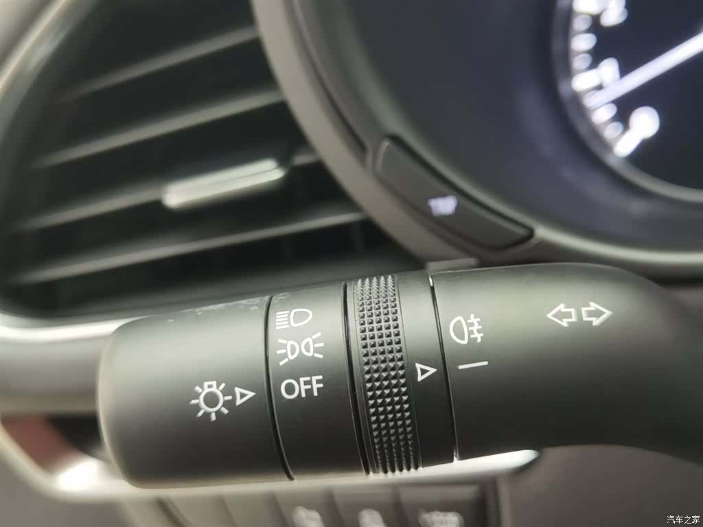 Mazda Mazda3, 2023 21