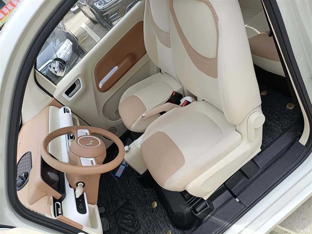 Wuling MINIEV, 2025 11