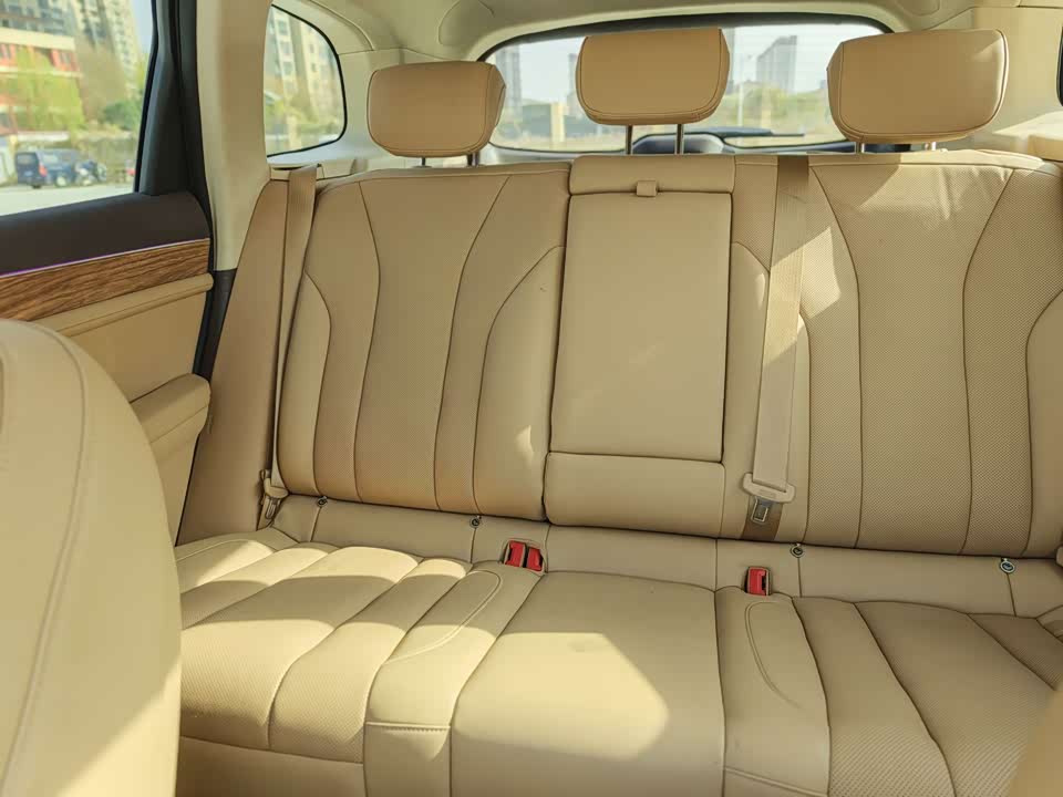 AITO Ask the world M7